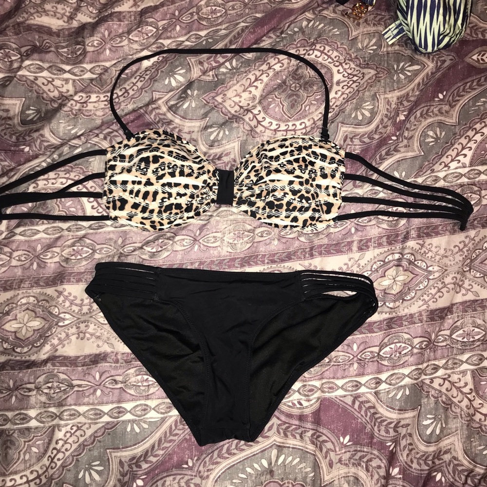 VS Leopard Bikini Set